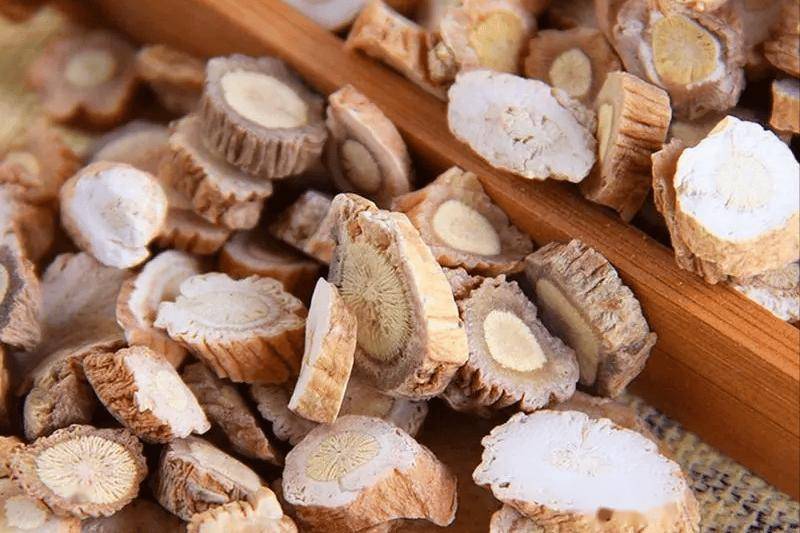 江西大爷每天板蓝根泡水,坚持1年后体检,身体发生了什么变化?