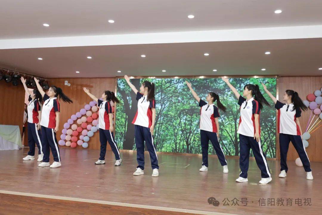 筑梦特教 感动同行——信阳市特殊教育学校第34次全国助残日暨建校65