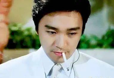 幽默短篇:《买烟》