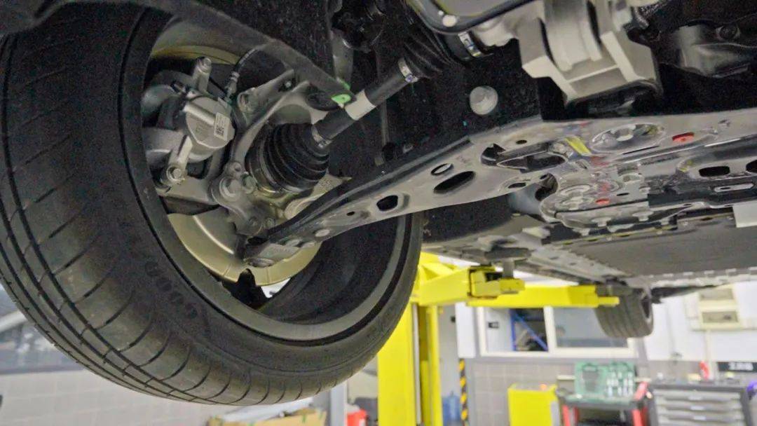 4km/h?领克07 em-p底盘有多牛?