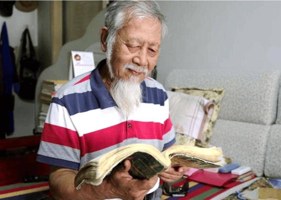 乡团头子(于绍康饰)反派人物,戏份不多,卑躬屈膝的样子,给观众留下了