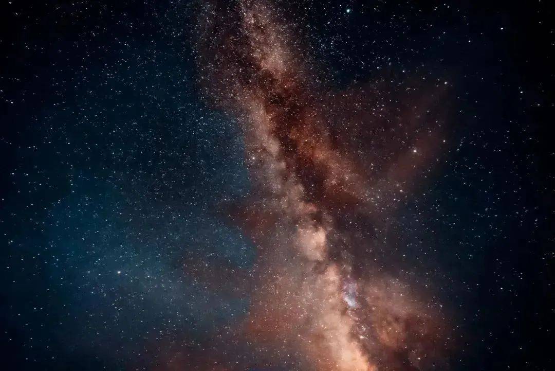 20 项目体验,专业师资团队,穿越地球心脏,敲响星空脉搏!