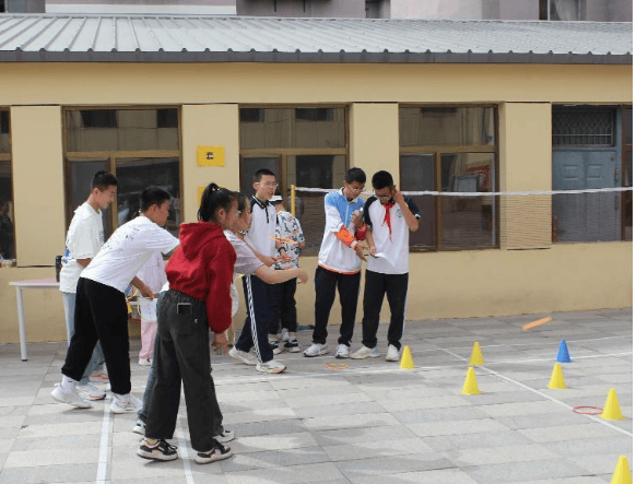 "初"心如磐 奋楫笃行|呼市一中初中部成功举办校园开放日