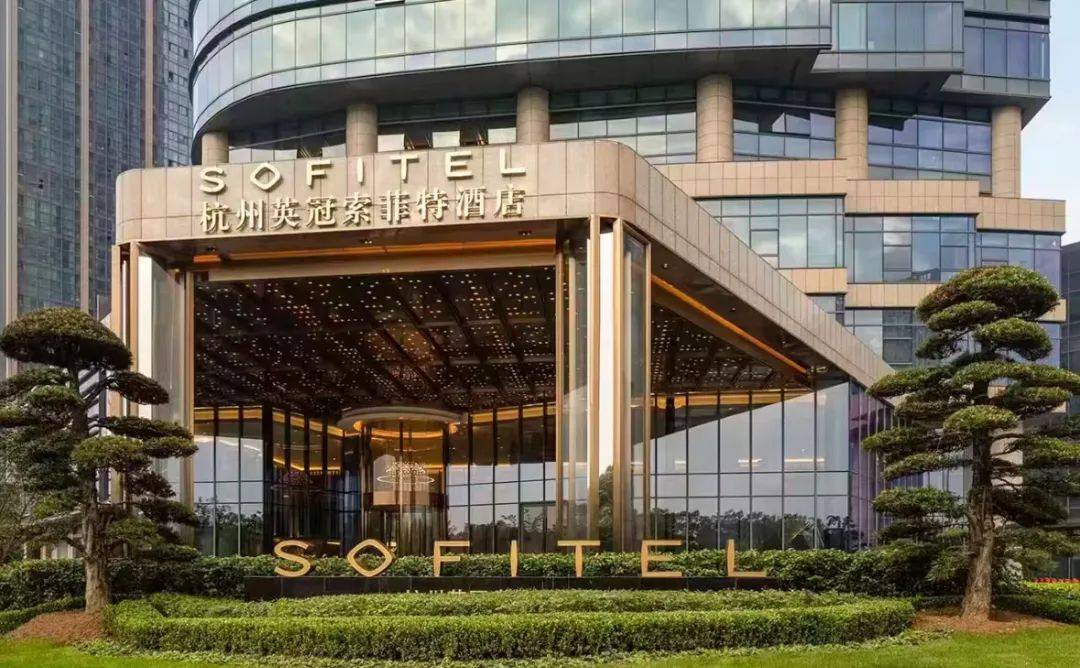 可以享受酒店的行政酒廊,早餐,下午茶,晚间欢乐时光,外加全天的酒水