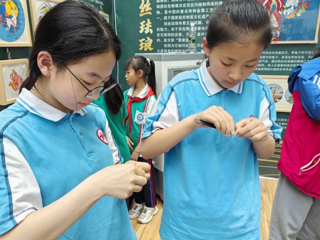 书画同源 艺海无涯——沿滩中学2024年新团员观摩书画展主题研学活动