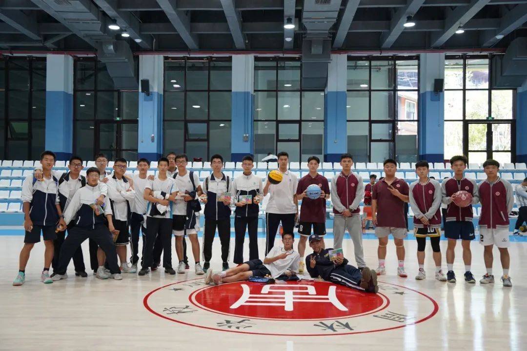 开智慧天眼,走似锦黔程——高一年级研学旅行之交流访问遵义周林学校