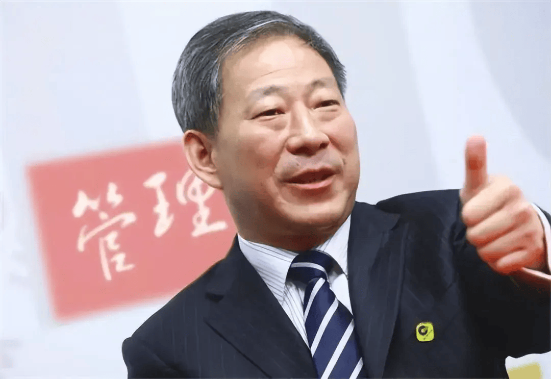 华人最狂隐形大佬:娶女学生,儿子是新疆首富,女儿是上海首富_严介和