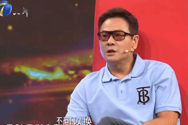 演员连奕名:成名后与妻子离婚,二婚娶杨若兮,前妻红了他落寞了