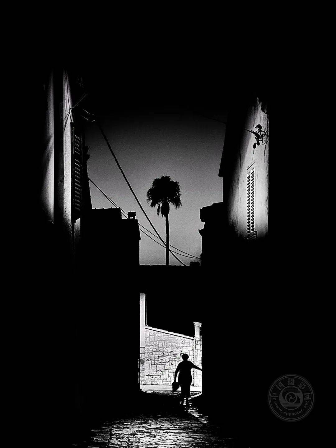 pan《俄罗斯方块》第一名· 剪影组·▲ 《照镜子》08enhua ni