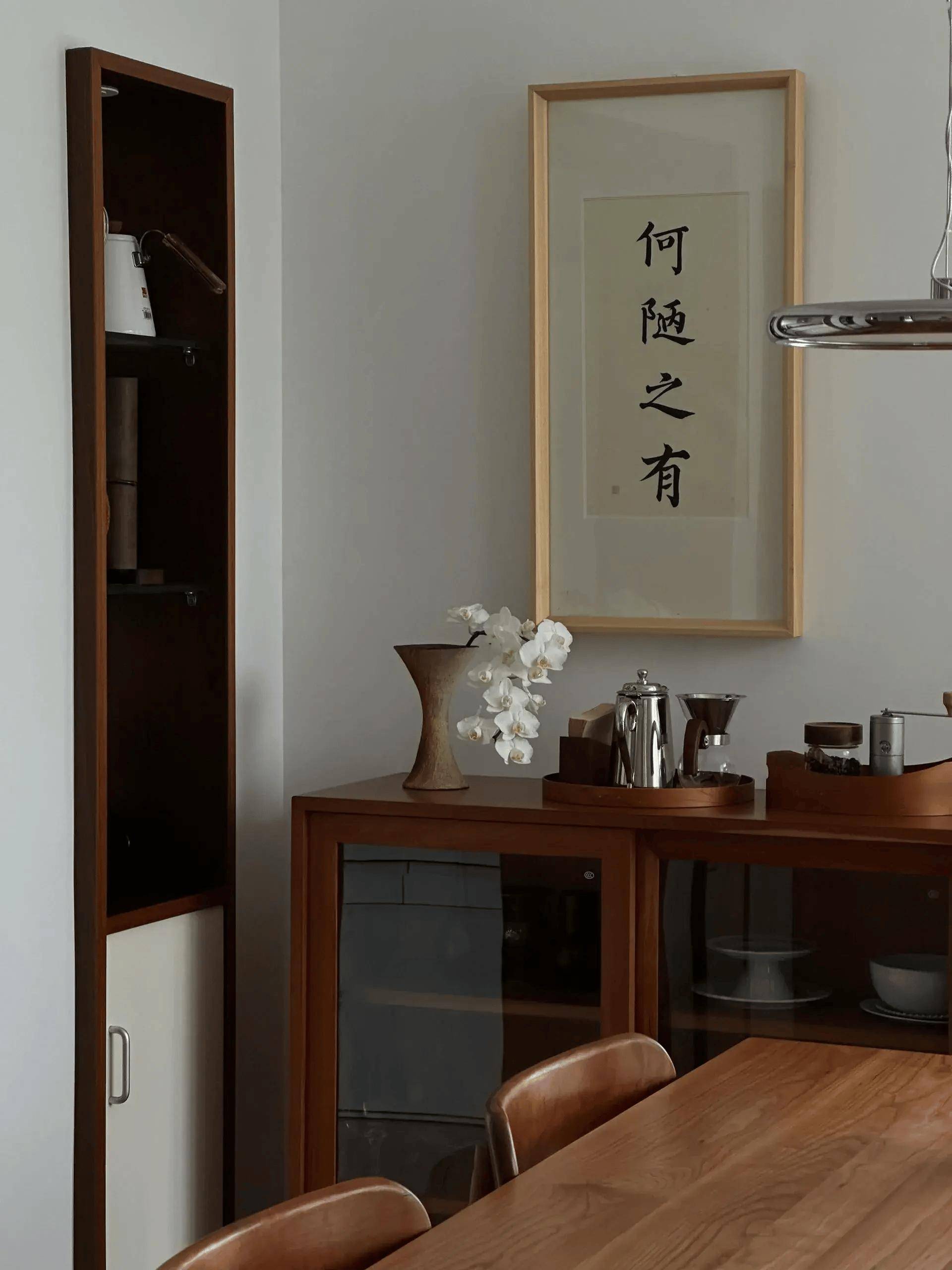 阴雨天里的宁静与高级感:我的低饱和度家居生活