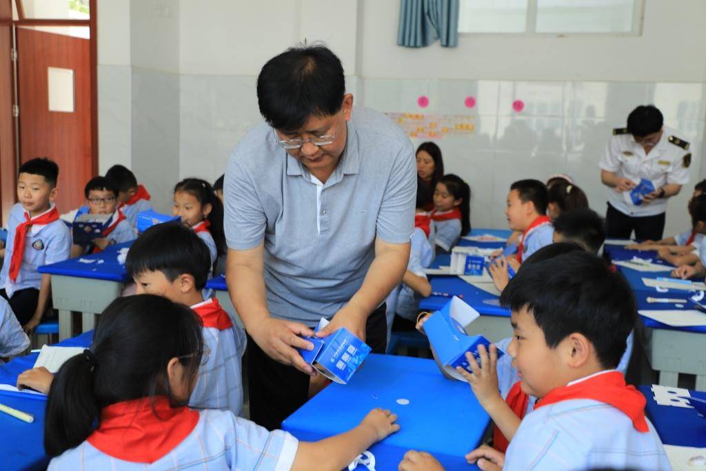 海洋科普进校园,点燃少年强国梦_航海_中国科协_教育