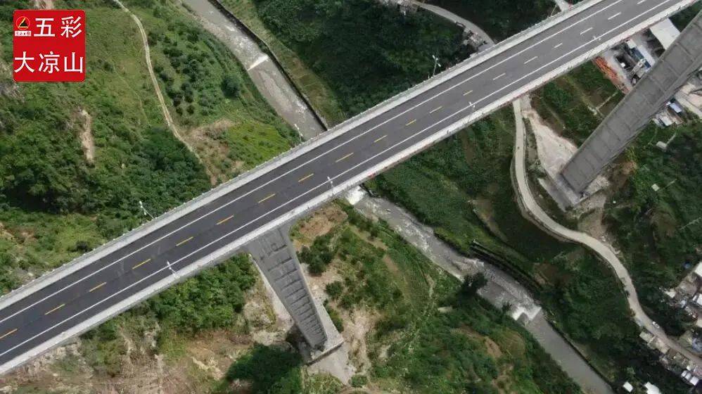甘洛高速公路图片