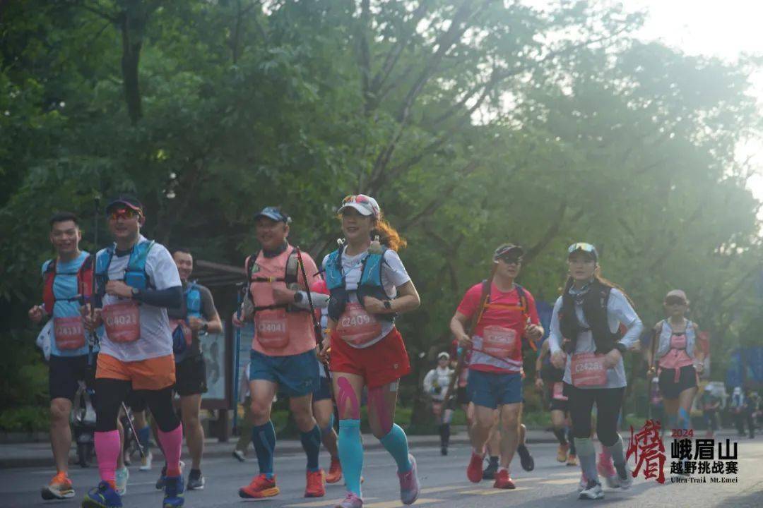 全国越野跑爱好者齐聚峨眉山,共赴速度与激情的盛宴!