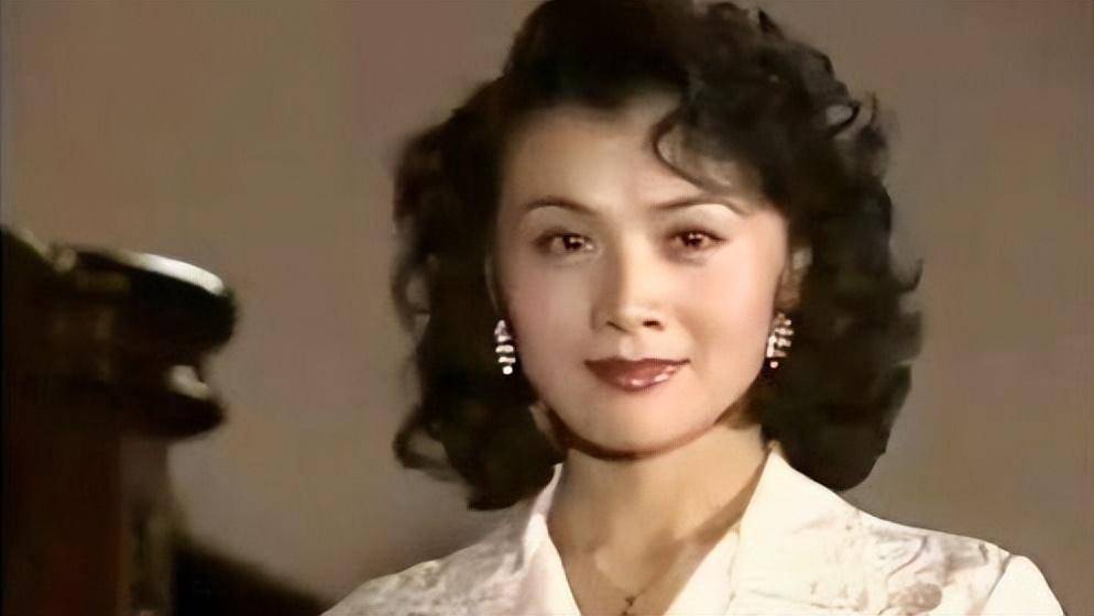 原来她早已去世!刚拿到影后就被查出癌症,留下才2岁的儿子