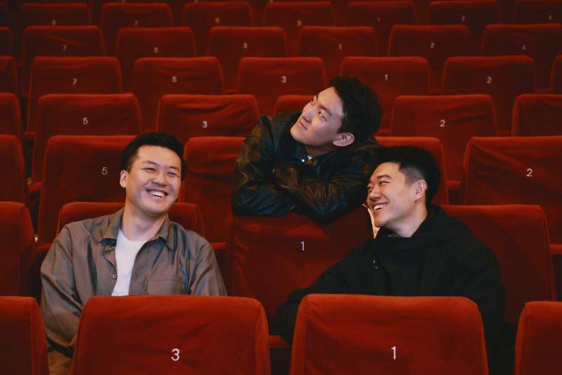 人艺舞台上的"曹氏三兄弟" 只做自己的"天之骄子"_龚