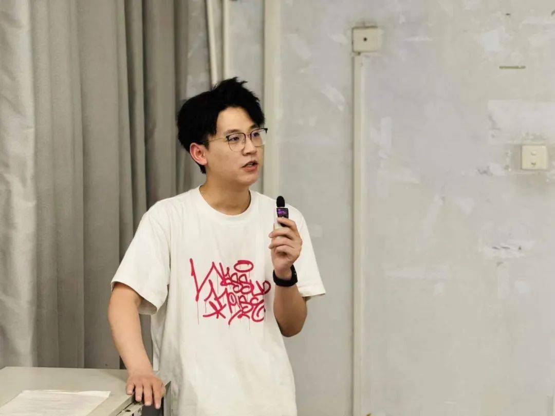 需注意北京大学专业课采用的教材并非人卫版,与在校学习不同.