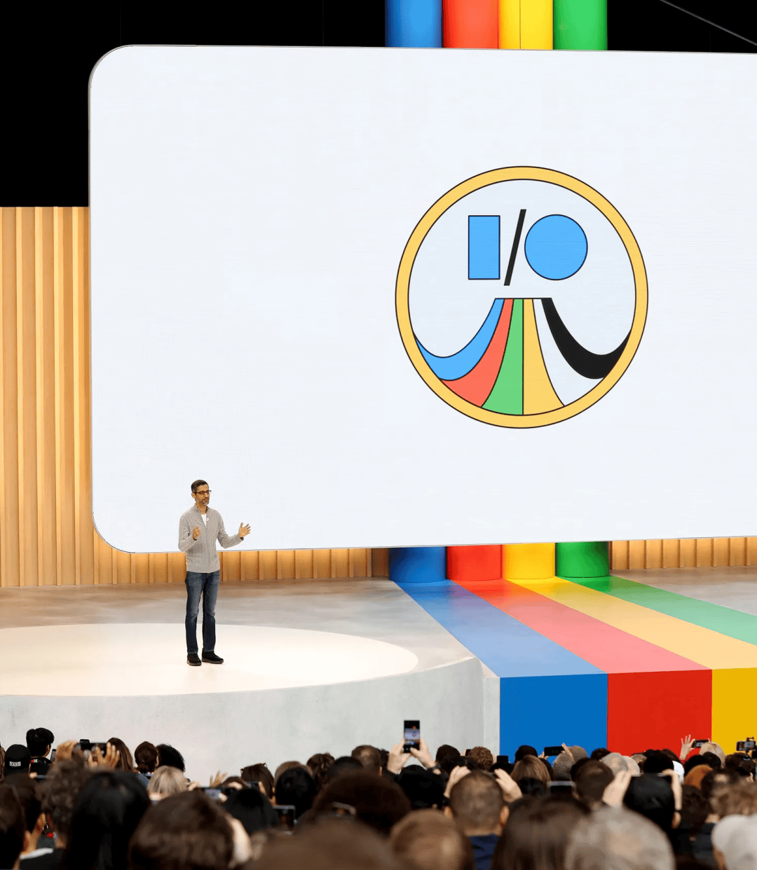 让用户吃石头,给披萨涂胶水,google ai 搜索疯了吗