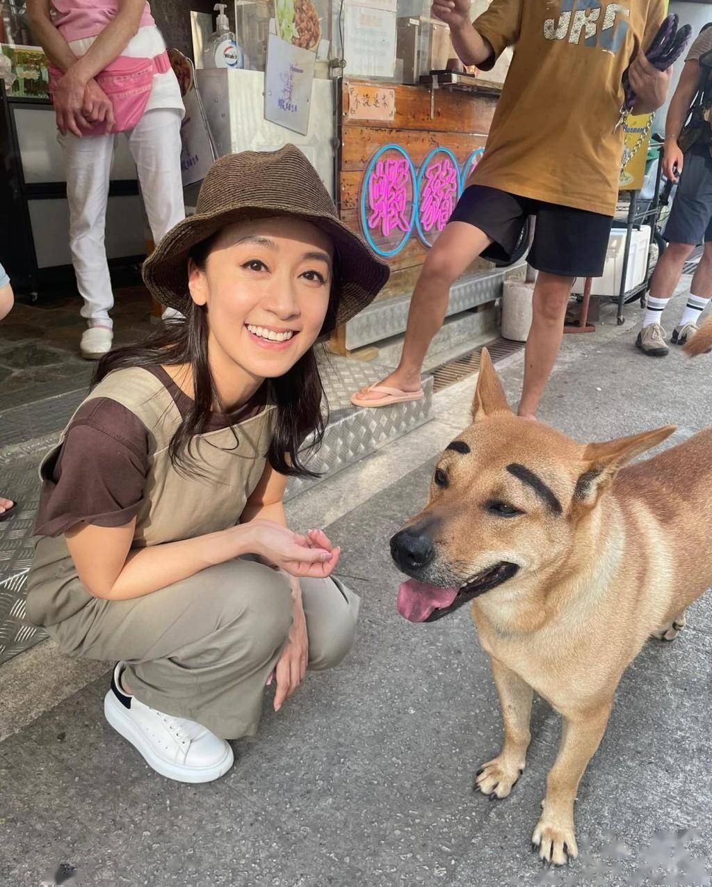 黄心颖形象插水一度避走美国,连累黄心美失去许多工作机会,她曾坦言