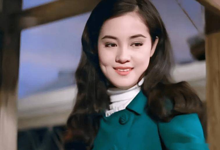 何莉莉:16岁已是"人间尤物",却遭富豪背叛,70岁独揽百