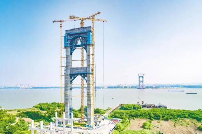 定了,12月底全线通车→/ @荆州人,最近出门别穿这种颜色衣服