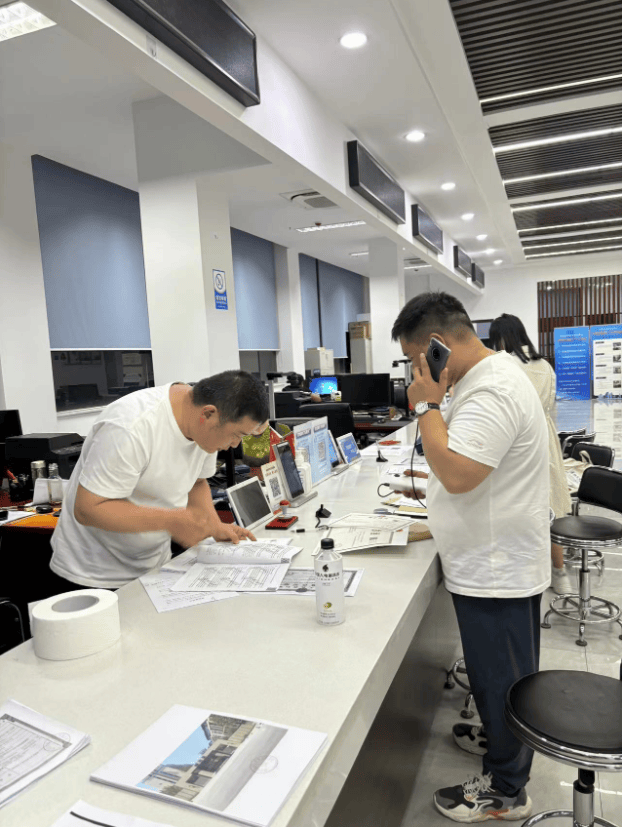 【县区动态】新密市不动产登记中心企业专窗延时服务"暖心登记"获赞