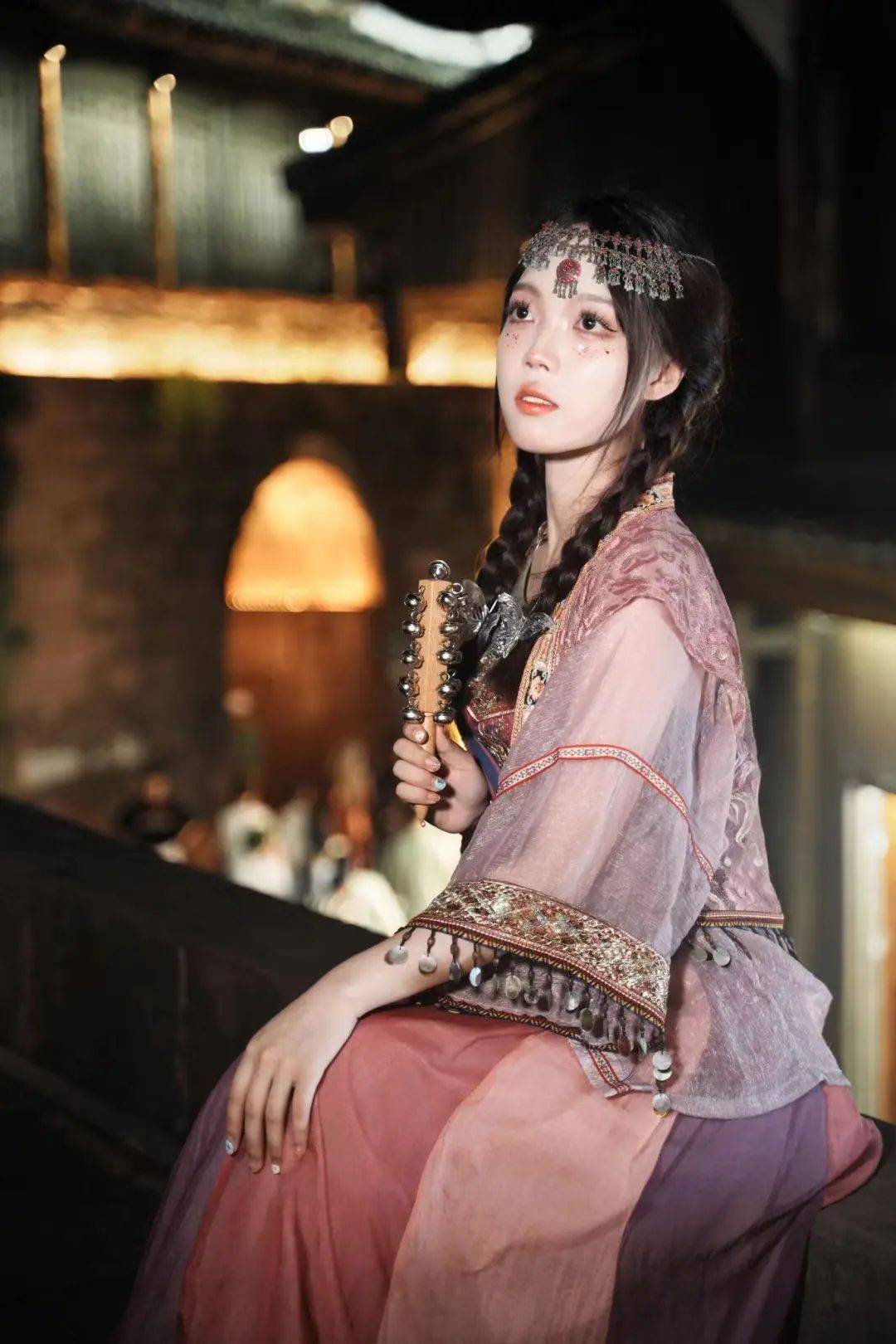 冯佳锐李嘉怡节目单1,良宵2,二泉映月3,兰花花叙事曲4,草原上5,第五