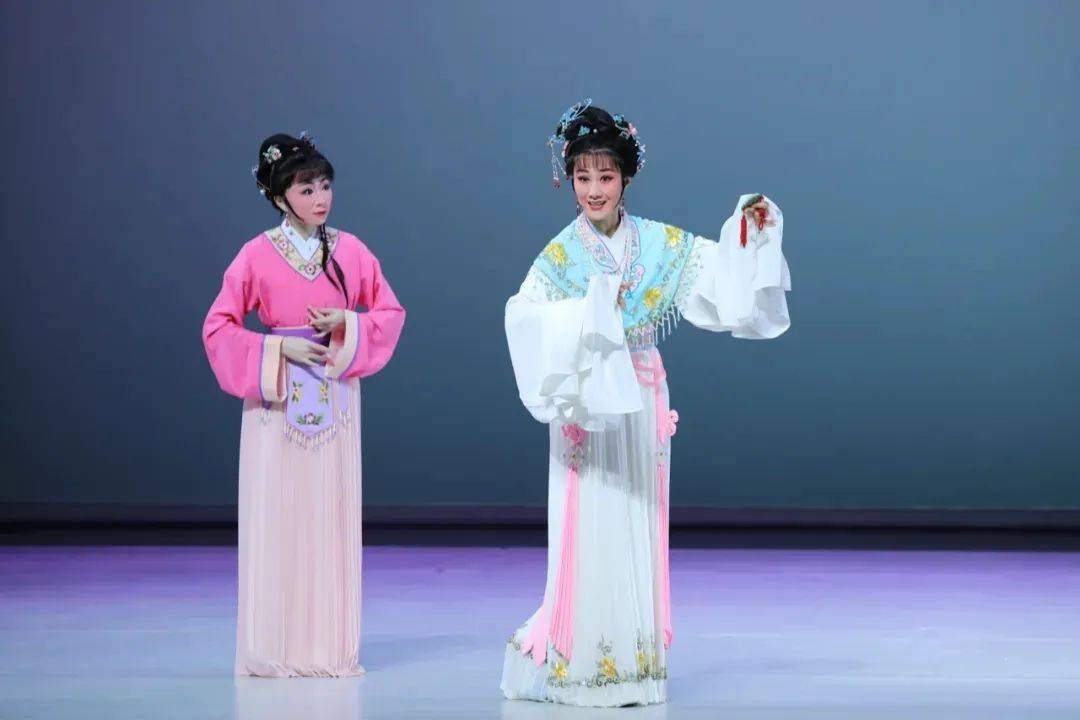 30演出地点宁波逸夫剧院演出单位上海越剧院一团主演梁玉书:王清