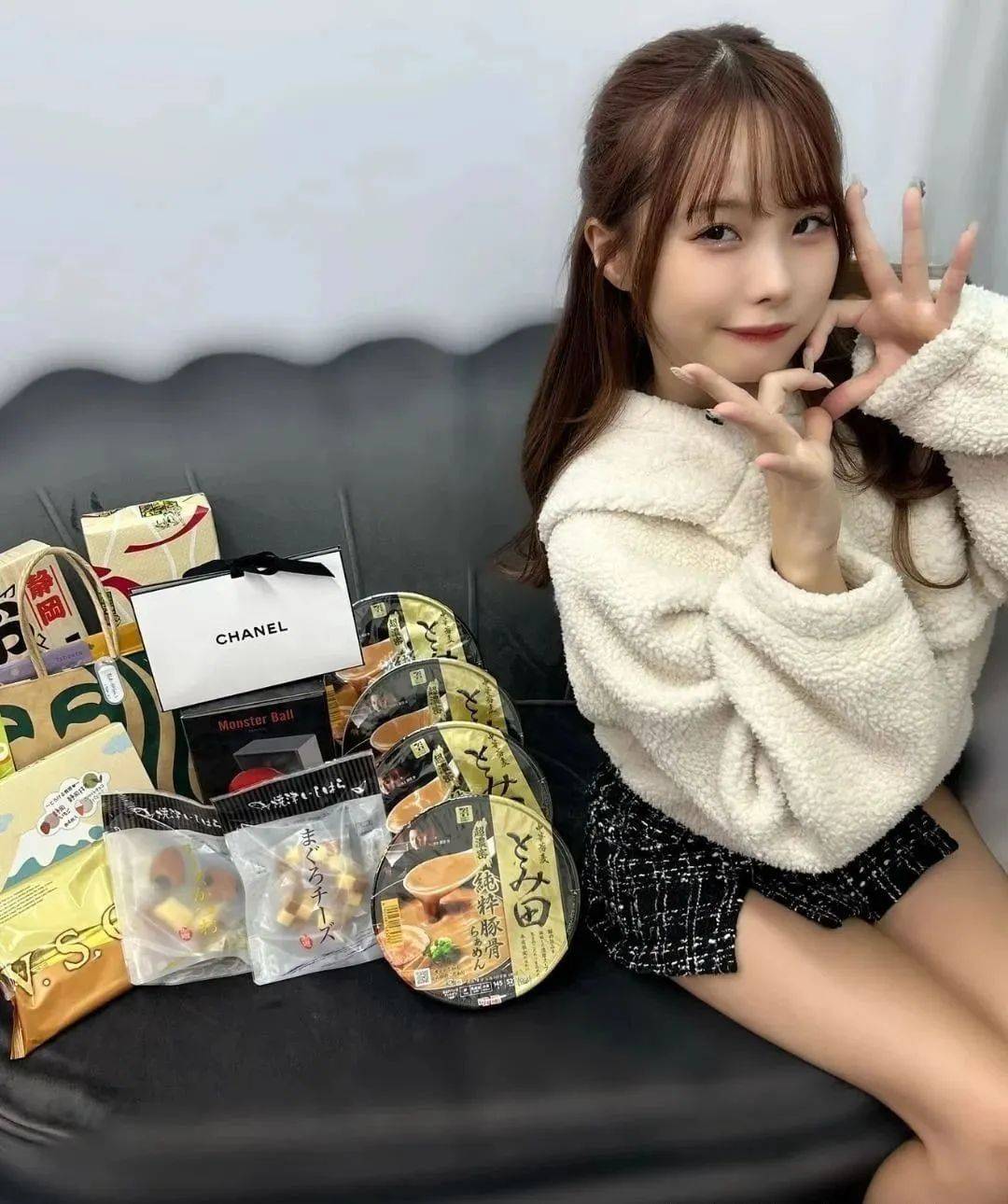 翻牌||日本最美萝莉!白丝美腿,谁看了不迷糊