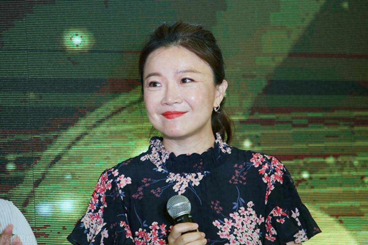叶蓓这身材,这才是尤物啊!