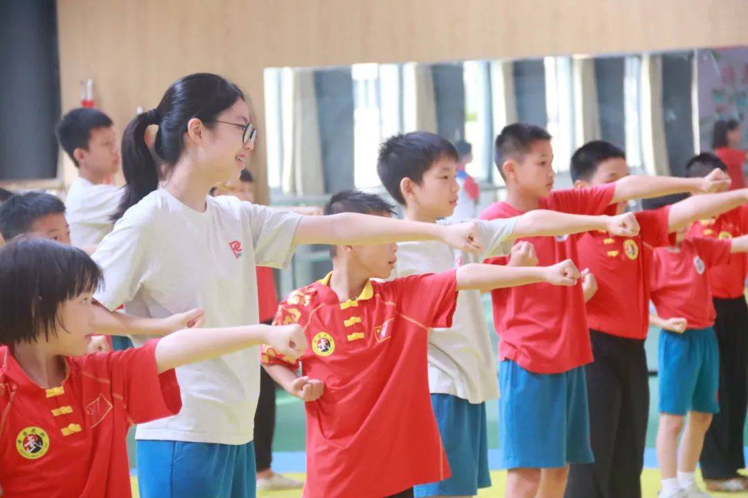 携手向前 ——北海市第二实验学校与结对姊妹学校澳门培正中学开展