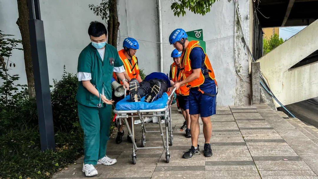 远安县开展2024年防汛抢险应急演练