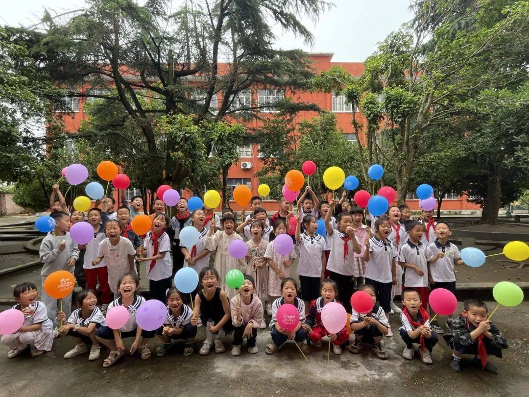 温岭市新河小学图片