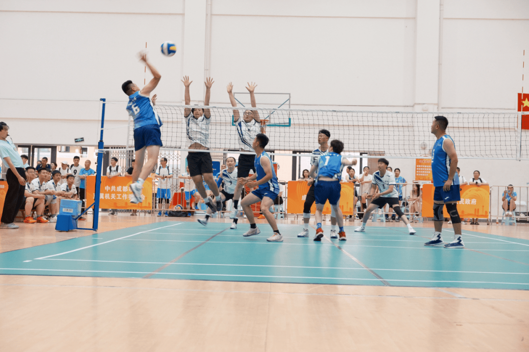 成都市第十五届群众气排球赛:双流区勇夺桂冠,彰显气排球魅力!