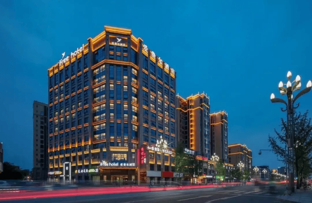 宝墩遗址>观音寺>九莲梦奇地>老君山>知美术馆>老码头 明宇丽雅悦酒店