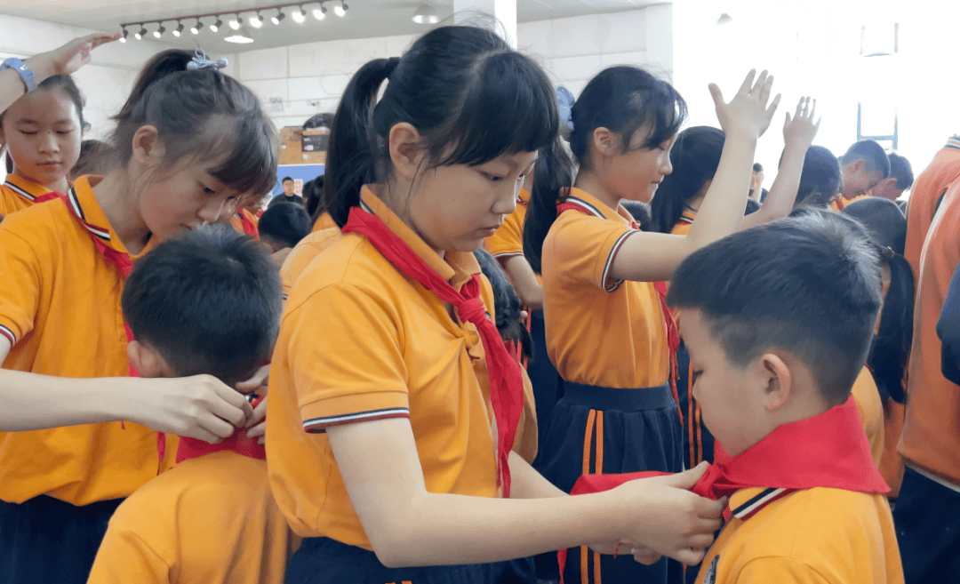 红领巾_入队_队旗