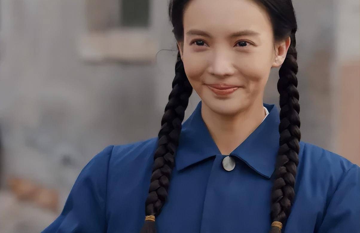 高圆圆自然老去的脸胜过整容脸,这就是自然老去的魅力