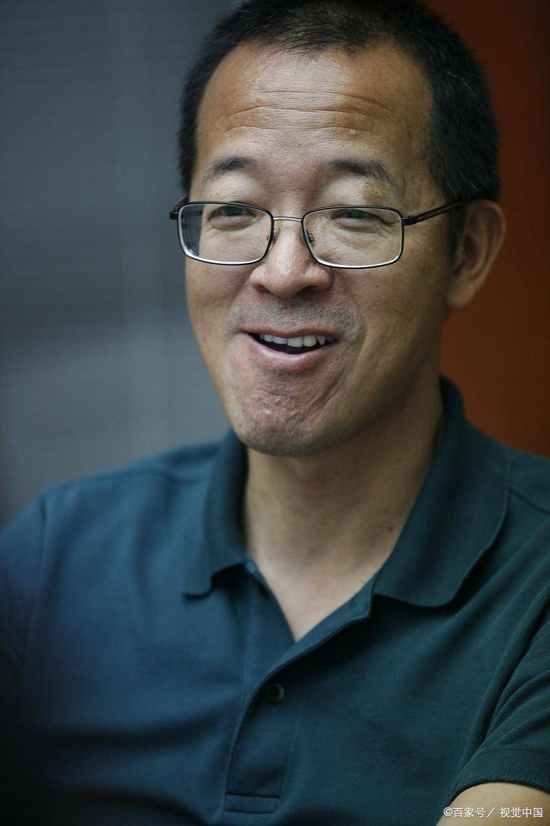 俞敏洪的这一决定无疑为我们提供了一个反思的机会:在追求商业成功的