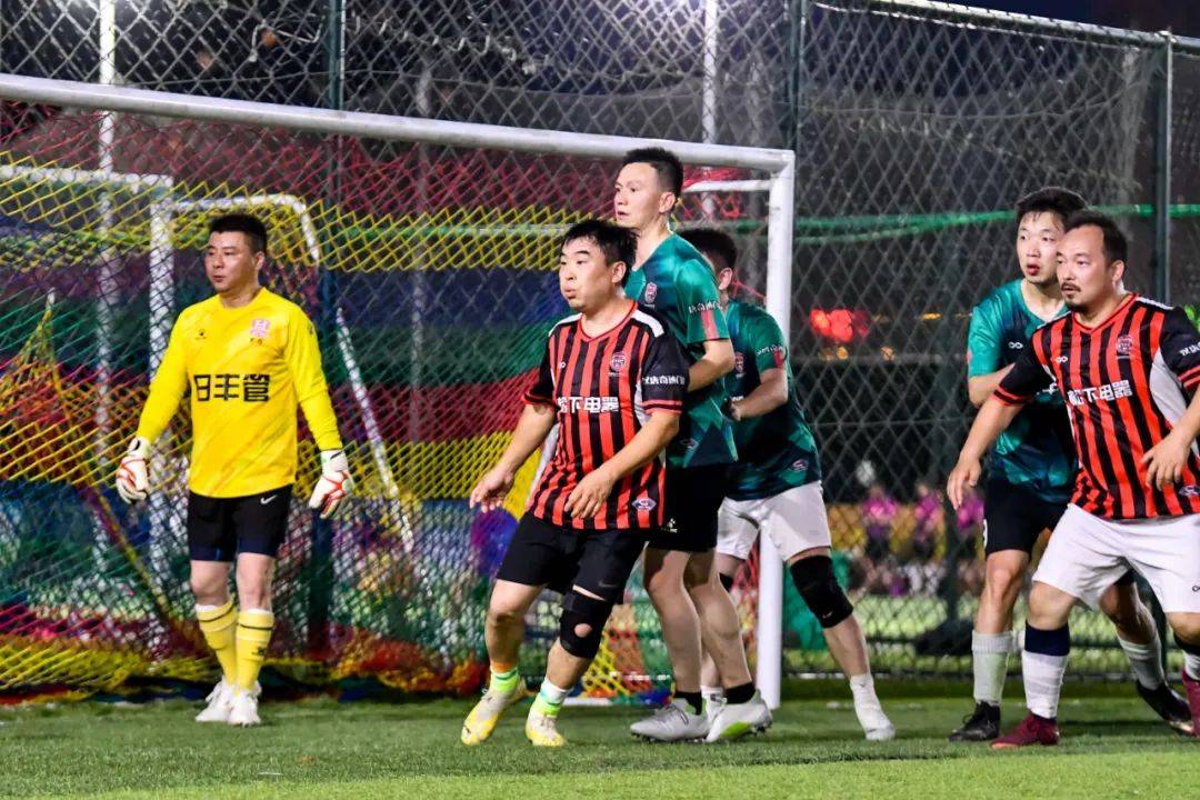 第11分钟,松下9号吴超率先攻入进球,比分变成1:0.