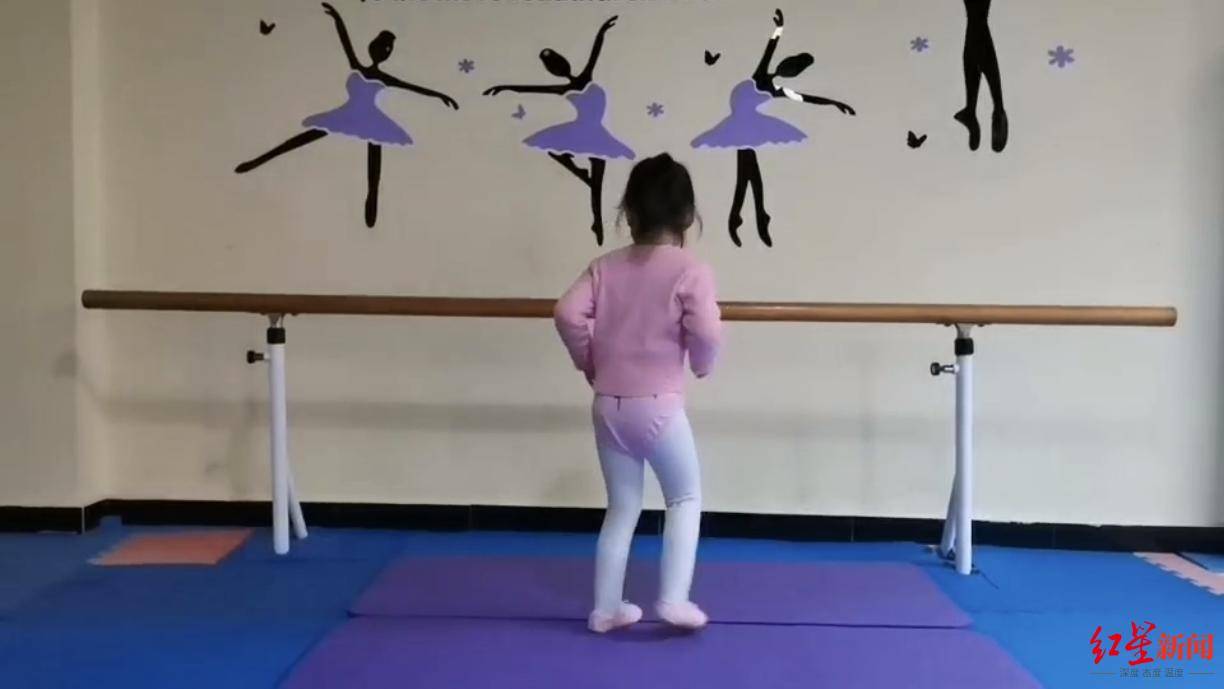 5岁女童在培训机构练舞蹈摔倒致高位截瘫:父母称只拿到20万赔偿,打工