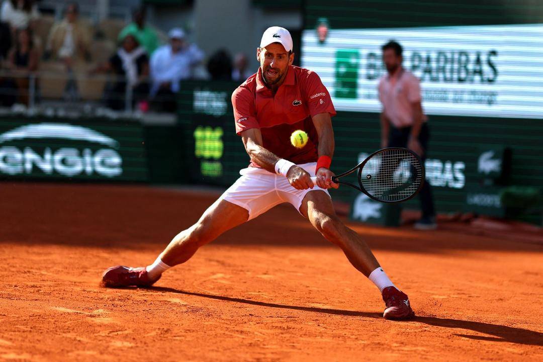 右膝半月板撕裂,德约科维奇退出法网