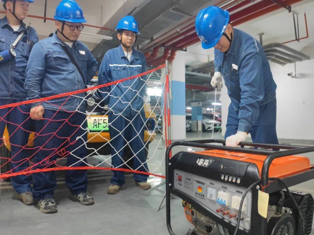 进水,10千伏三迪线突发停电,需紧急抢修,恢复被雨水倒灌的地下配电室