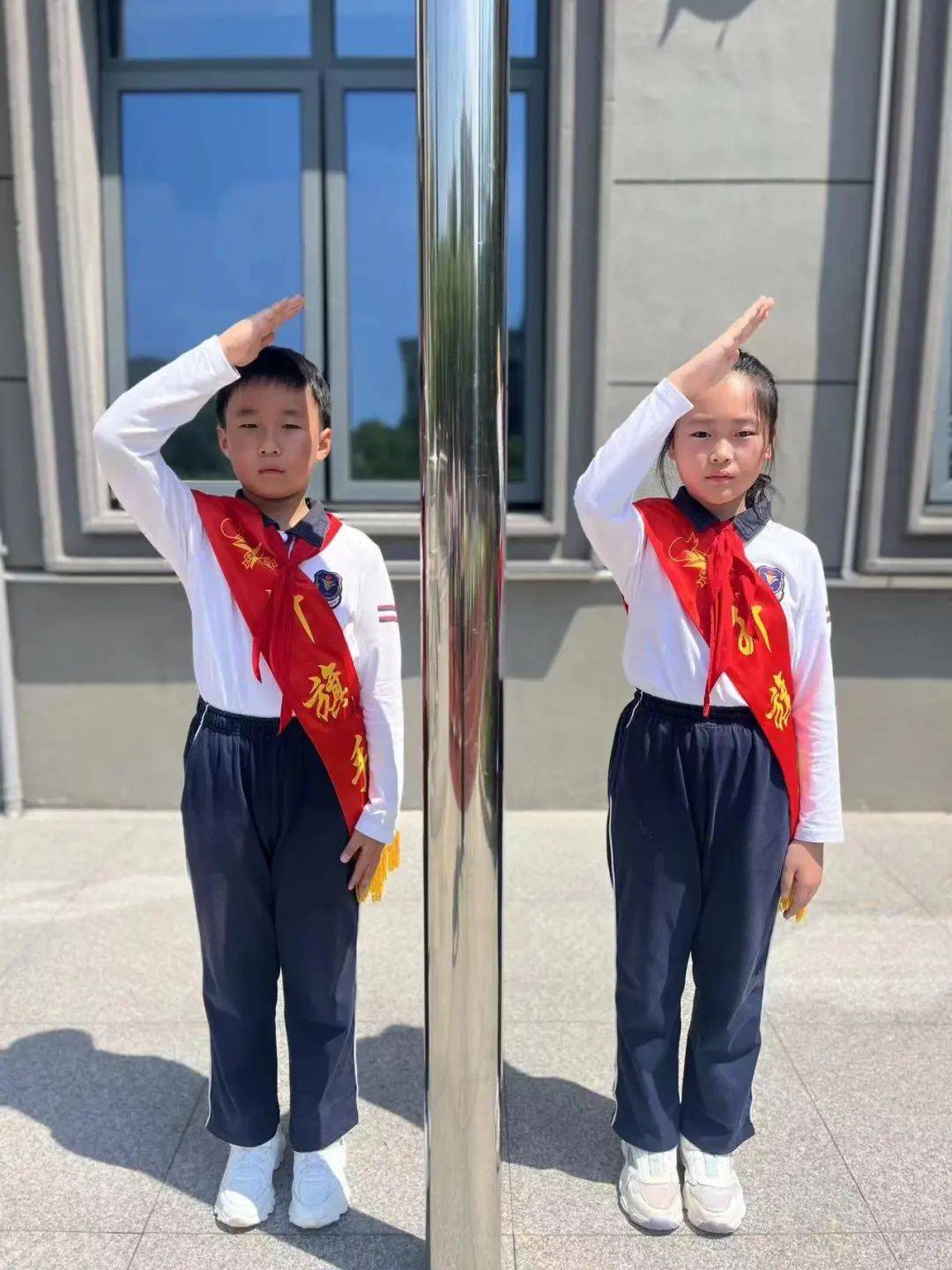 【2024年第53期】第十六周升旗仪式(邯郸路校区)_林嘉懿_陈甄灵_徐小