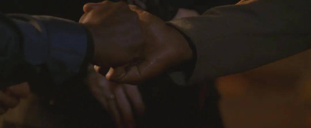 年年被骂的港片,终于杀出一部黑马!