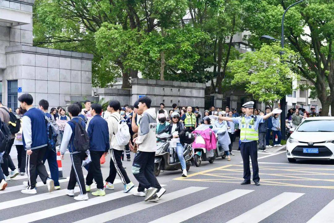 舟山市田家炳中学图片