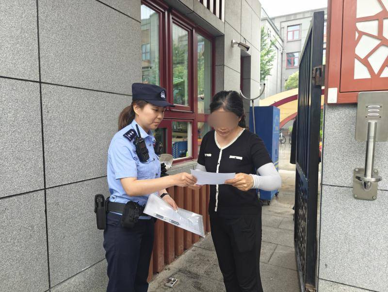 北京西城警方加急办理 高考前夜三个考生丢了身份证