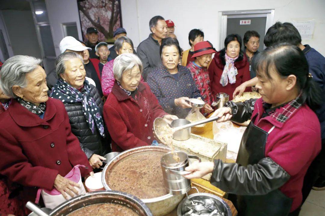北京市将建立"老老人"常态化探访关爱服务机制