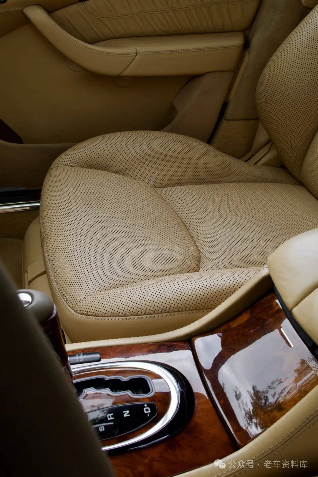 国内老车分享2005年中国规格"蝴蝶奔"s600l