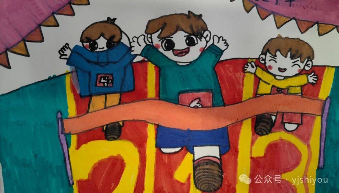 幼儿讨论后得知号码牌是参加马拉松的装备之一,他们用绘画的方式设计