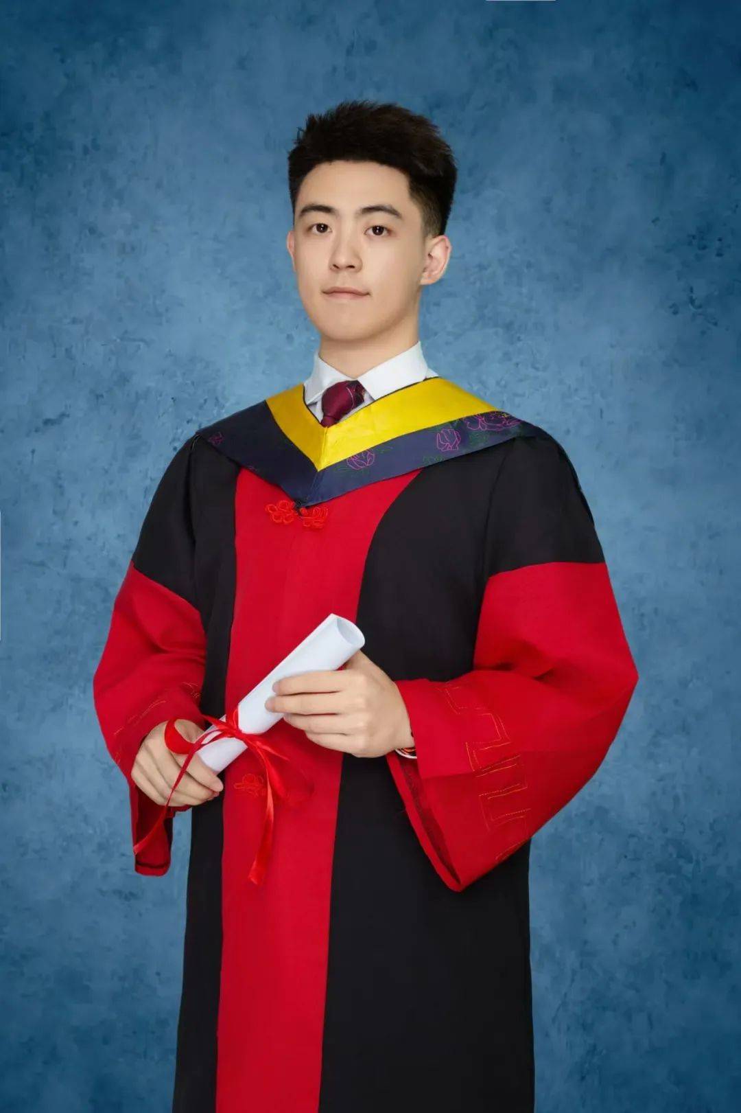 2019级硕士,2021级博士研究生,隶属于潘垣院士,张明教授领导的课题组