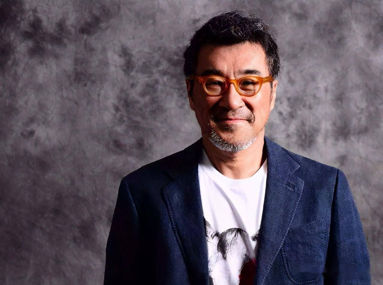 3个孩3个妈,让林忆莲怀孕,娶小27岁娇妻,65岁的李宗盛怎能退休_朱卫茵